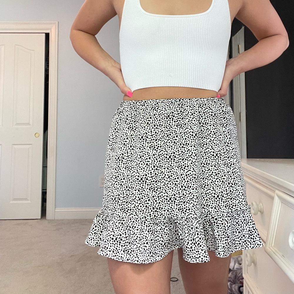 PRINCESS POLLY polka dot skirt, size 4